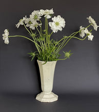 Lade das Bild in den Galerie-Viewer, Antique French Iron Vase