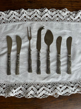 Lade das Bild in den Galerie-Viewer, Tassel Charcuterie Board Cutlery