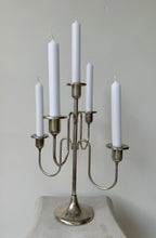 Lade das Bild in den Galerie-Viewer, Classic Silver Candleholder