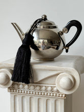 Lade das Bild in den Galerie-Viewer, Tee Pot