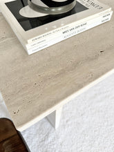 Lade das Bild in den Galerie-Viewer, TRAVERTINE | CONSOLE
