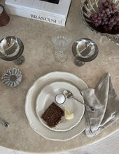 Lade das Bild in den Galerie-Viewer, French Antique Fayence Plates