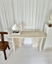 Lade das Bild in den Galerie-Viewer, TRAVERTINE | CONSOLE