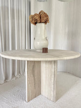 Lade das Bild in den Galerie-Viewer, Round Travertine Table