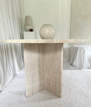Lade das Bild in den Galerie-Viewer, OVAL Travertine Dining Table