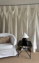 Lade das Bild in den Galerie-Viewer, French Faux Bamboo Table