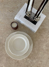 Lade das Bild in den Galerie-Viewer, French Antique Fayence Plates