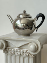 Lade das Bild in den Galerie-Viewer, Tee Pot