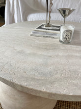 Lade das Bild in den Galerie-Viewer, SPHERE | Round Travertine Coffee Table