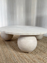 Lade das Bild in den Galerie-Viewer, SPHERE | Round Travertine Coffee Table