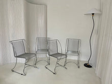 Lade das Bild in den Galerie-Viewer, Vintage Swinging Chrom Wire Chairs