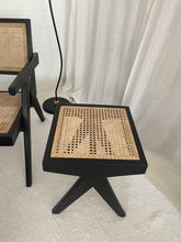 Lade das Bild in den Galerie-Viewer, Rattan cane bench Chandigarh style