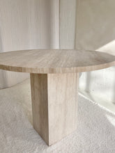 Lade das Bild in den Galerie-Viewer, Round Travertine Table