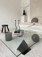 Lade das Bild in den Galerie-Viewer, Vintage black marble Martinelli Luce Metafora Coffe table