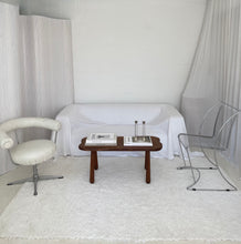 Lade das Bild in den Galerie-Viewer, Brutalist Organic Wooden Table