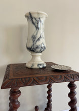 Lade das Bild in den Galerie-Viewer, French Antique Sidetable
