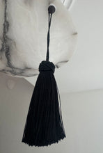 Lade das Bild in den Galerie-Viewer, Art Deco Alabaster Lamp
