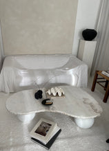 Lade das Bild in den Galerie-Viewer, Vintage Freeform Marble Coffee Table
