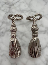 Lade das Bild in den Galerie-Viewer, Tassel Napkin Holder
