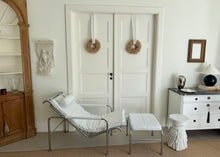 Lade das Bild in den Galerie-Viewer, Genni Chair &amp; Ottomane Gabriele Mucchi for Zanotta

