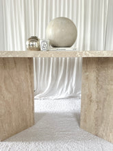 Lade das Bild in den Galerie-Viewer, OVAL Travertine Dining Table
