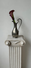 Lade das Bild in den Galerie-Viewer, Tin Bud Vase
