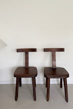 Lade das Bild in den Galerie-Viewer, Set Of 2 Olavi Hanninen T Chairs
