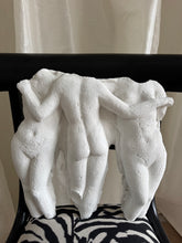 Lade das Bild in den Galerie-Viewer, Three Graces Plaster Wall Relief
