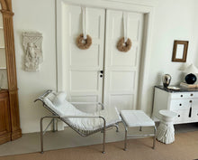 Lade das Bild in den Galerie-Viewer, Genni Chair &amp; Ottomane Gabriele Mucchi for Zanotta
