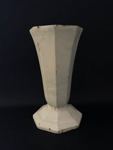 Lade das Bild in den Galerie-Viewer, Antique French Iron Vase
