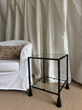 Lade das Bild in den Galerie-Viewer, Italien Regency Rope Tassel Side Table
