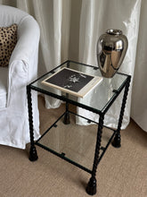 Lade das Bild in den Galerie-Viewer, Italien Regency Rope Tassel Side Table
