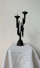 Lade das Bild in den Galerie-Viewer, Brutalist Bronze Candlestick
