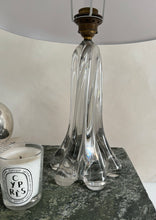 Lade das Bild in den Galerie-Viewer, French Crystal Table Lamp
