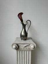 Lade das Bild in den Galerie-Viewer, Tin Bud Vase
