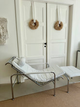 Lade das Bild in den Galerie-Viewer, Genni Chair &amp; Ottomane Gabriele Mucchi for Zanotta
