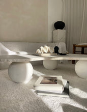 Lade das Bild in den Galerie-Viewer, Vintage Freeform Marble Coffee Table
