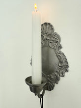 Lade das Bild in den Galerie-Viewer, Pewter Tassel Wall Sconces
