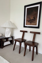 Lade das Bild in den Galerie-Viewer, Set Of 2 Olavi Hanninen T Chairs
