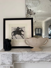 Lade das Bild in den Galerie-Viewer, 1920s Mantel Vase
