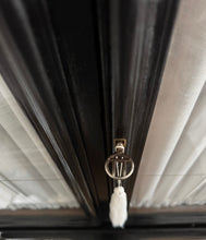 Lade das Bild in den Galerie-Viewer, 1930 Art Deco Highgloss Cabinet
