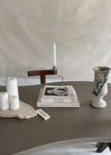 Lade das Bild in den Galerie-Viewer, Postmodern Wavy Candlestick
