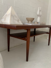 Lade das Bild in den Galerie-Viewer, Vintage teak bench
