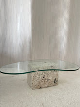 Lade das Bild in den Galerie-Viewer, Curvy glass travertine table
